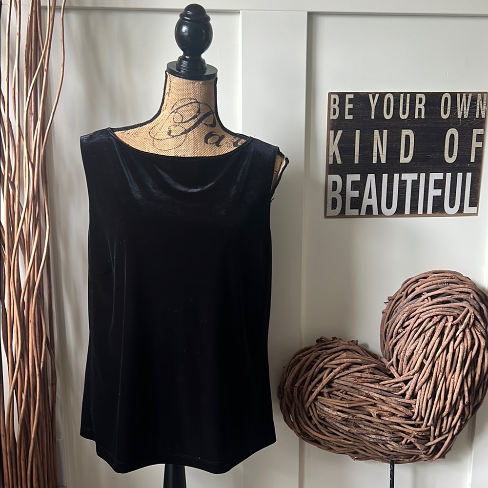Chico's Black Sleeveless Tank Top Classic Style